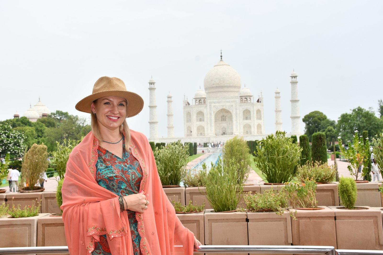 Same Day Taj Mahal Tour by Shatabdi Express side image 1