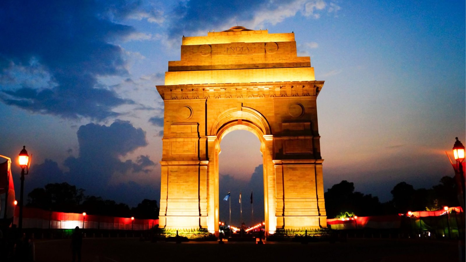 Delhi To Agra Same Day Tour By Train Gatimaan Express